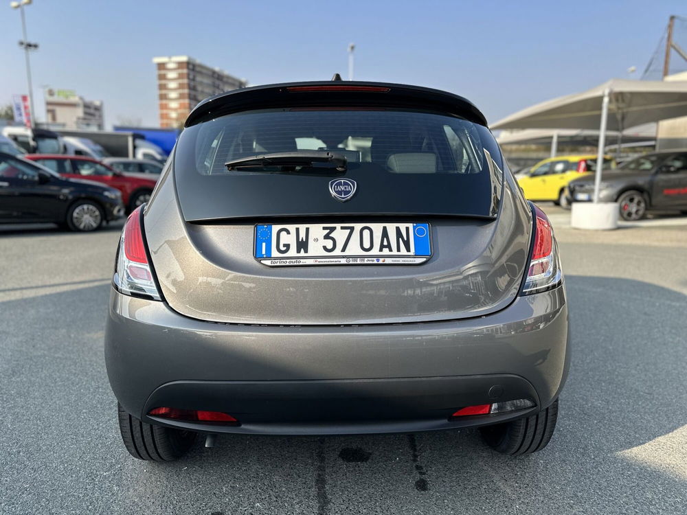 Lancia Ypsilon nuova a Torino (6)