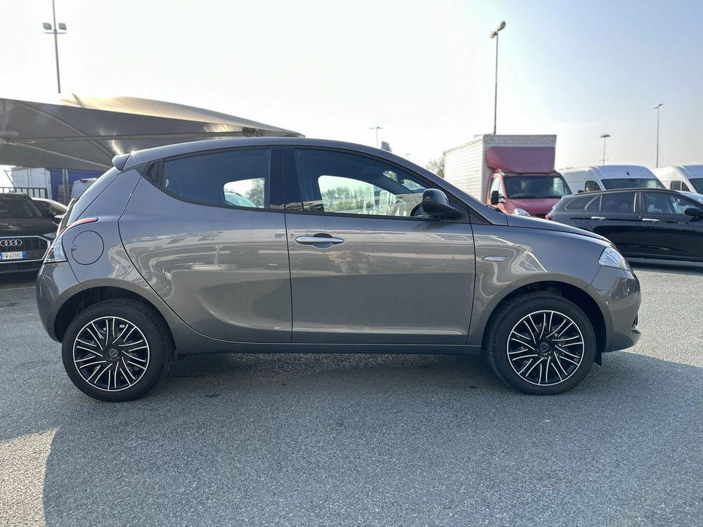 Lancia Ypsilon nuova a Torino (8)