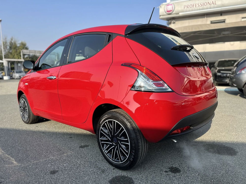 Lancia Ypsilon nuova a Torino (5)