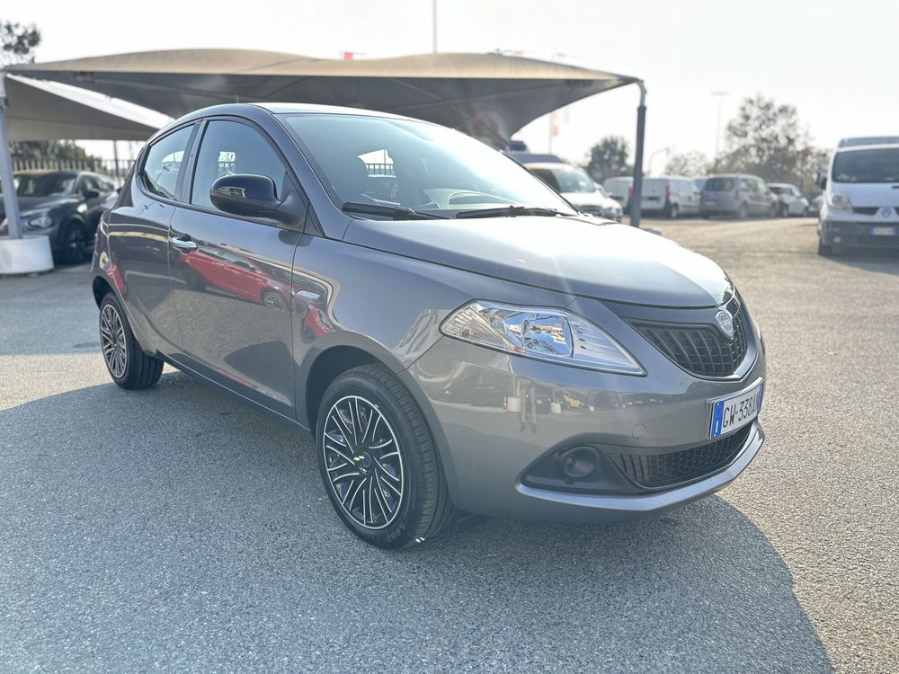 Lancia Ypsilon nuova a Torino