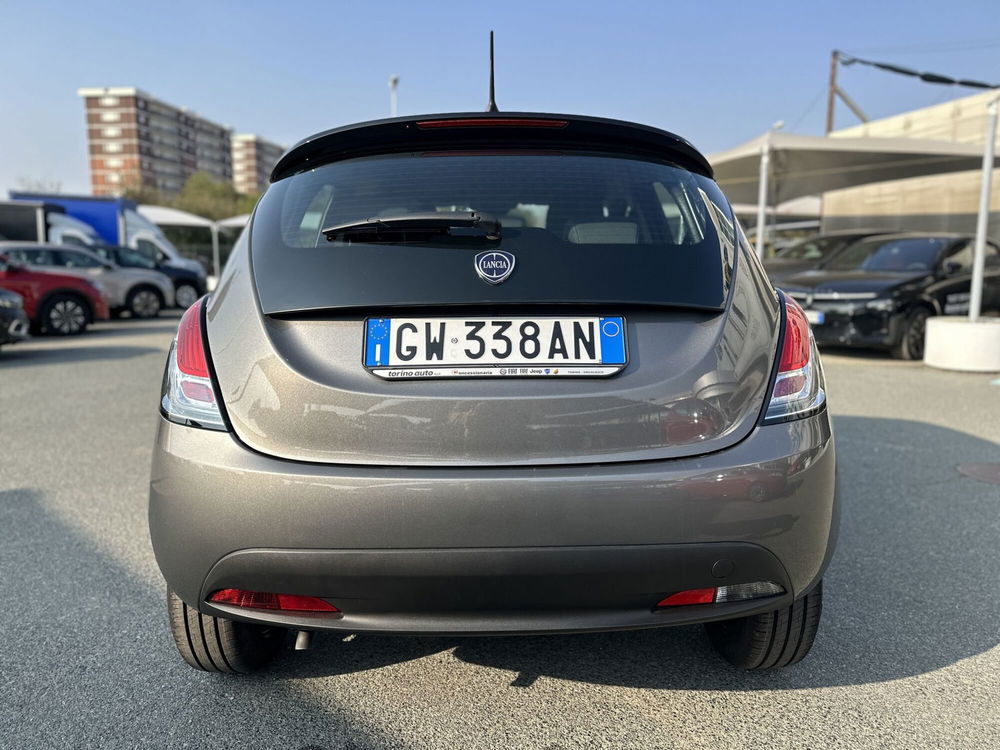 Lancia Ypsilon nuova a Torino (6)