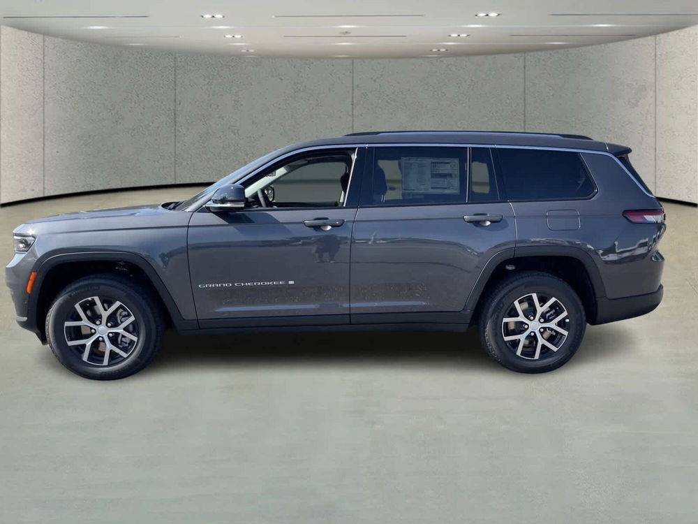 Jeep Grand Cherokee nuova a Torino (4)