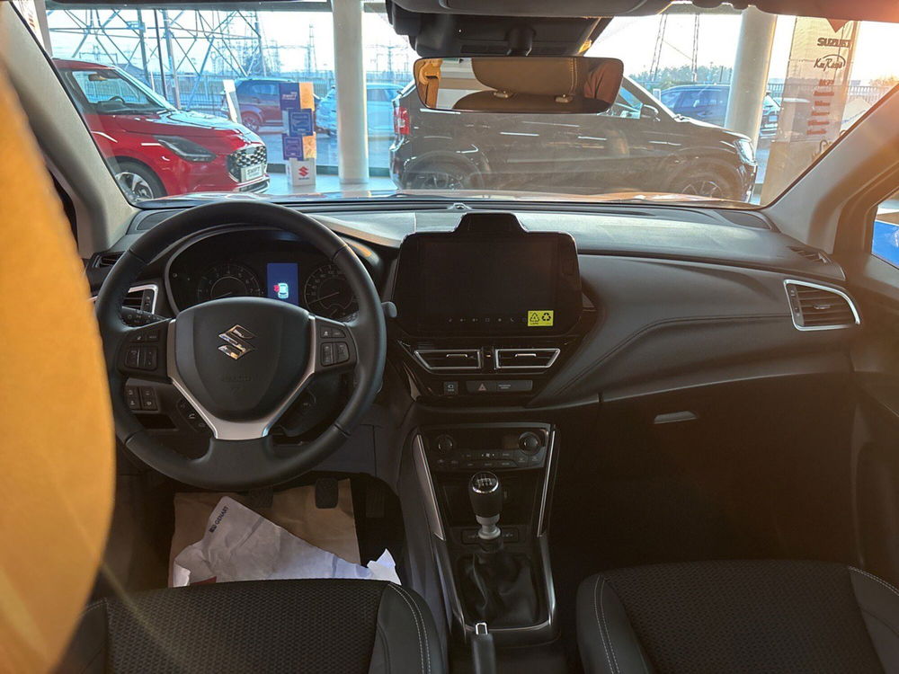 Suzuki S-Cross nuova a Milano (18)