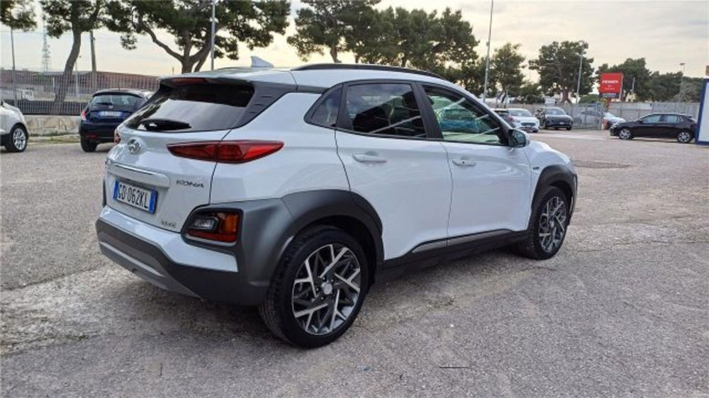 Hyundai Kona usata a Bari (5)