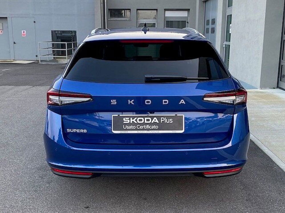 Skoda Superb nuova a Verona (5)