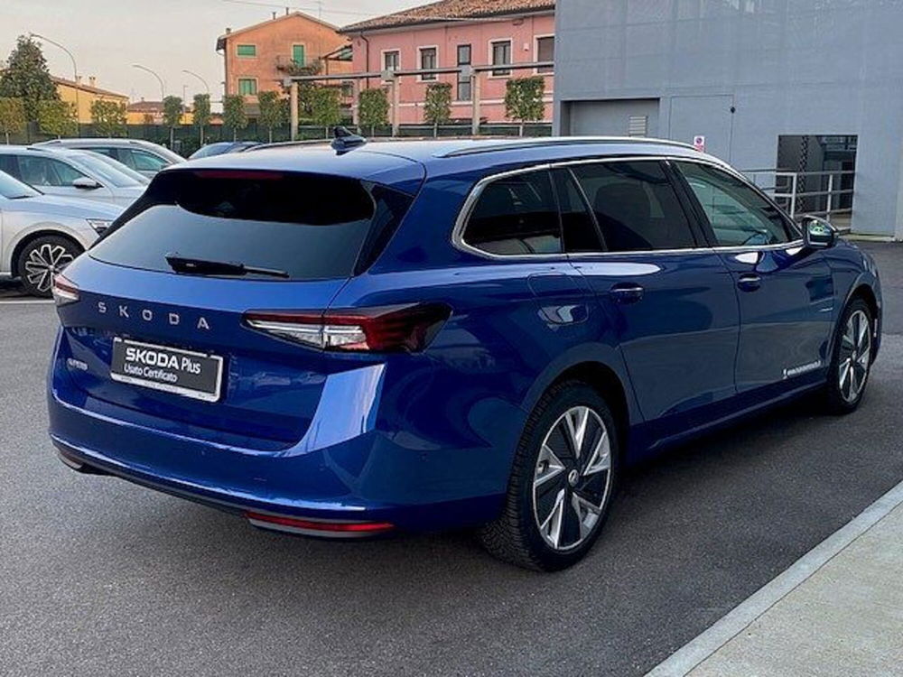 Skoda Superb nuova a Verona (6)