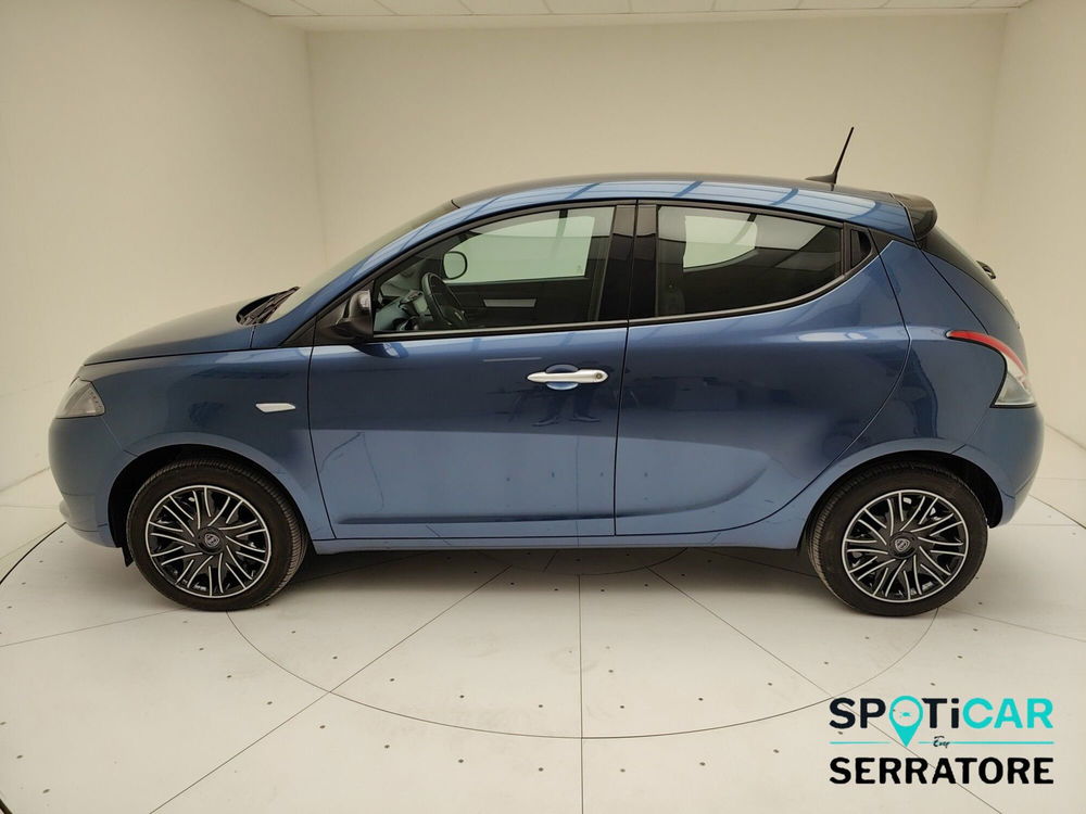 Lancia Ypsilon usata a Como (4)