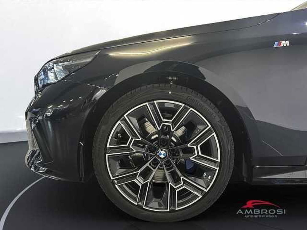 BMW Serie 5 Touring nuova a Viterbo (17)