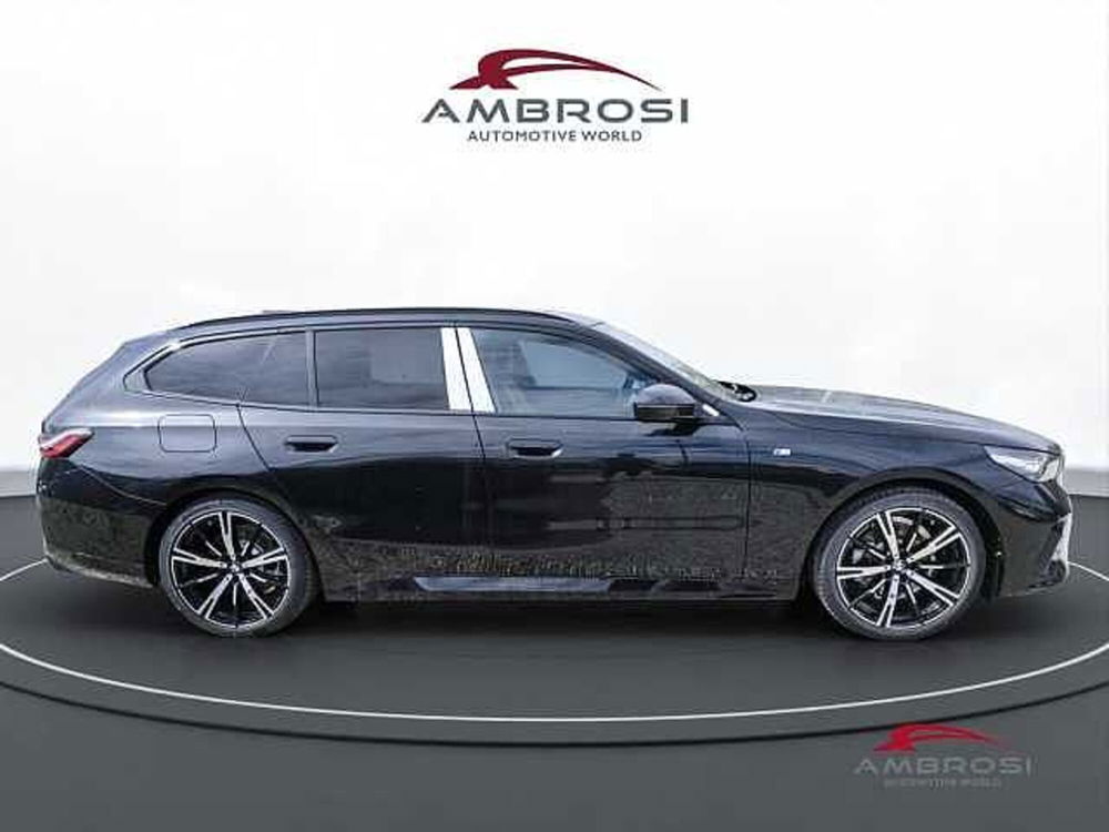 BMW Serie 5 Touring nuova a Viterbo (5)