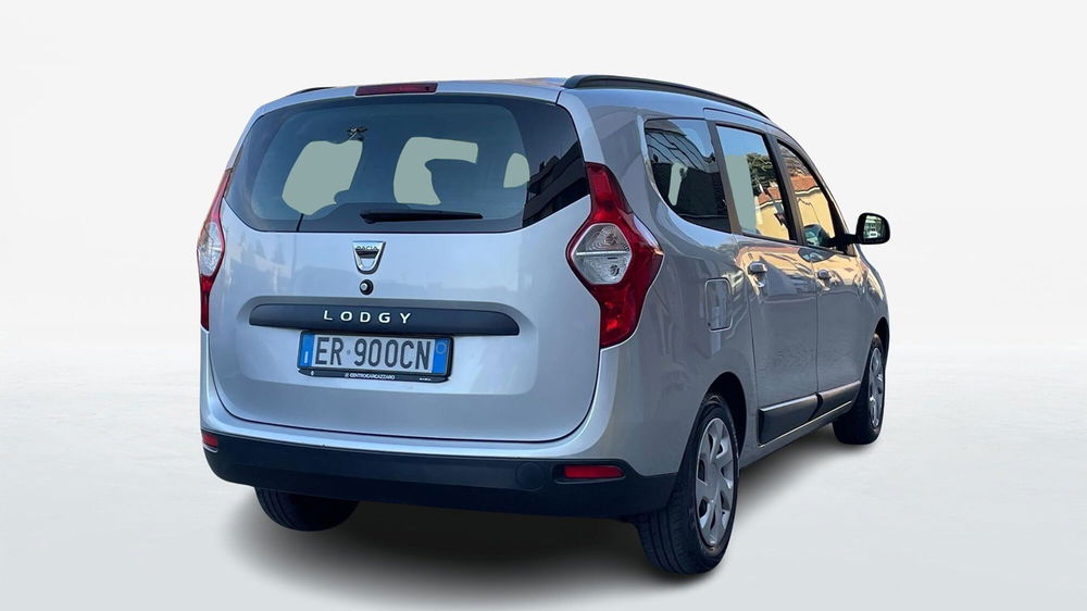 Dacia Lodgy usata a Varese (2)