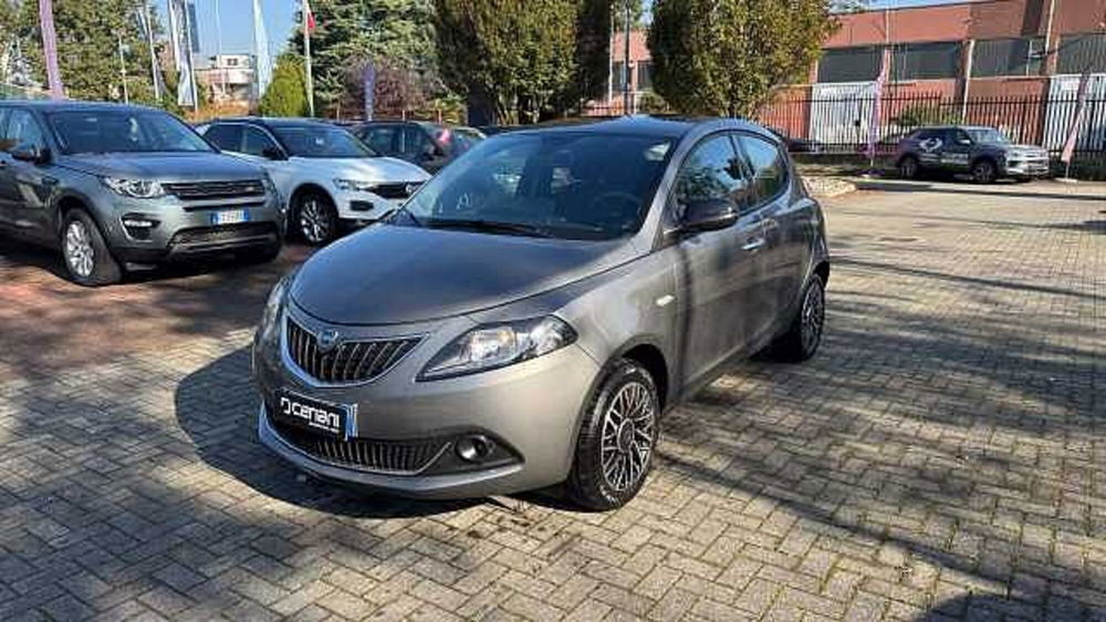 Lancia Ypsilon usata a Milano