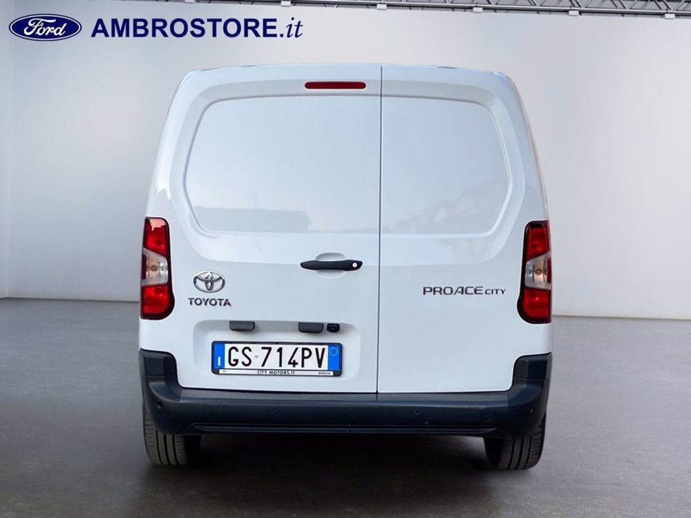 Toyota Proace City Furgone usata a Milano (6)