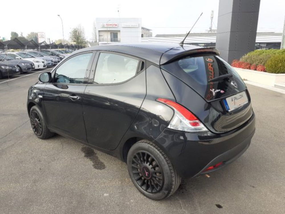 Lancia Ypsilon usata a Modena (6)