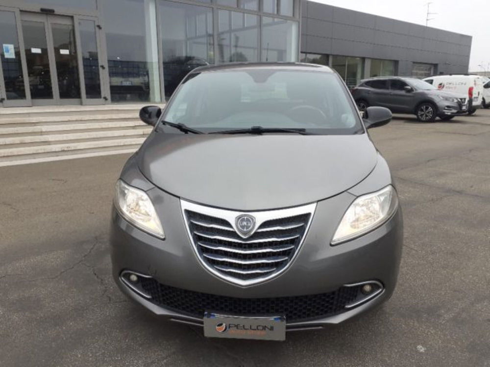 Lancia Ypsilon usata a Modena (3)