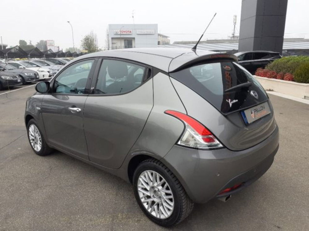 Lancia Ypsilon usata a Modena (6)