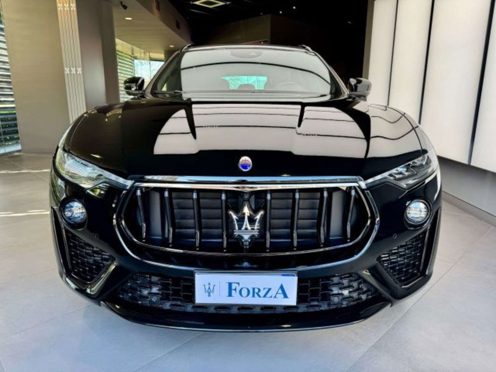 Maserati Levante usata a Torino (2)