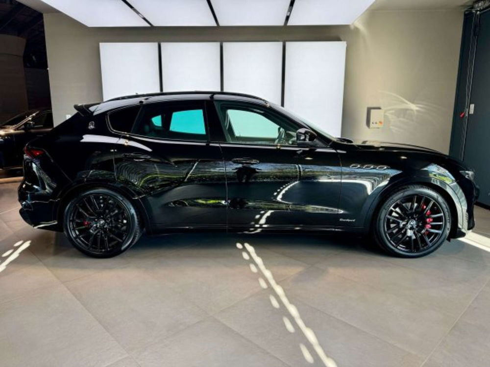 Maserati Levante usata a Torino (5)