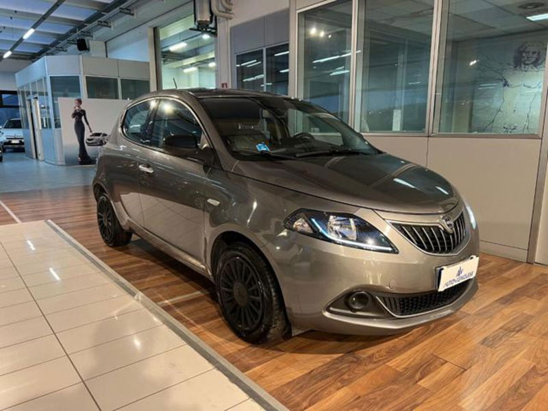 Lancia Ypsilon 1.0 FireFly 5 porte S&amp;S Hybrid Ecochic UnYca del 2022 usata a Vignola