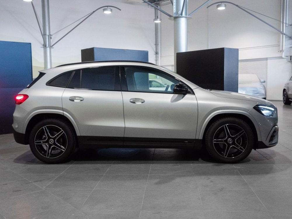 Mercedes-Benz GLA SUV nuova a Macerata (9)