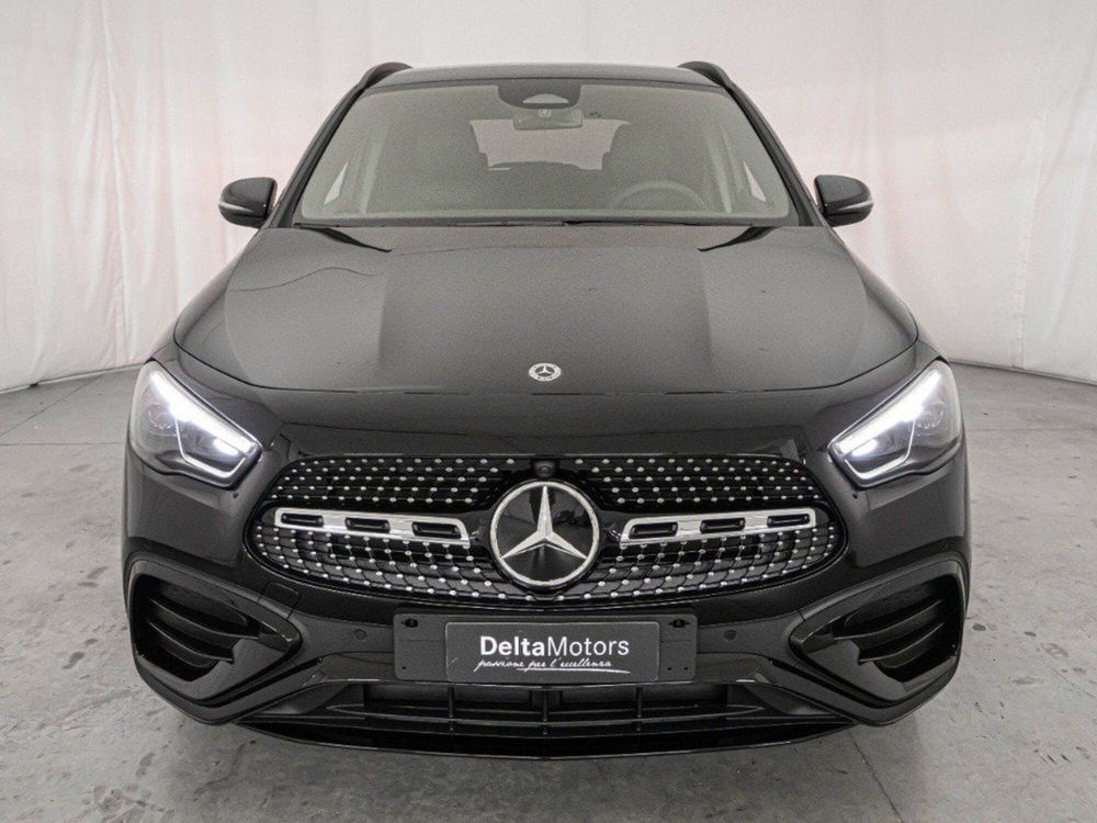 Mercedes-Benz GLA SUV nuova a Macerata (3)