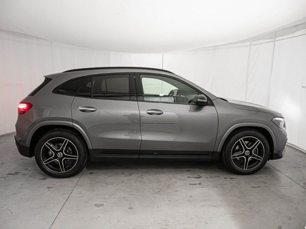 Mercedes-Benz GLA SUV nuova a Macerata (9)