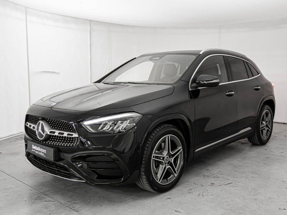 Mercedes-Benz GLA SUV nuova a Macerata