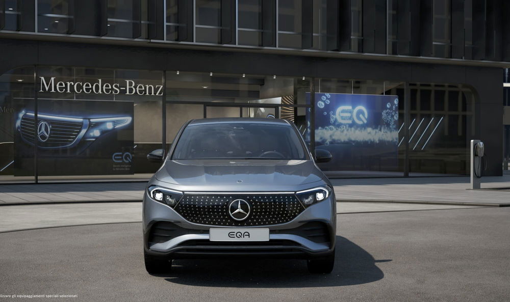 Mercedes-Benz EQA nuova a Bergamo (2)