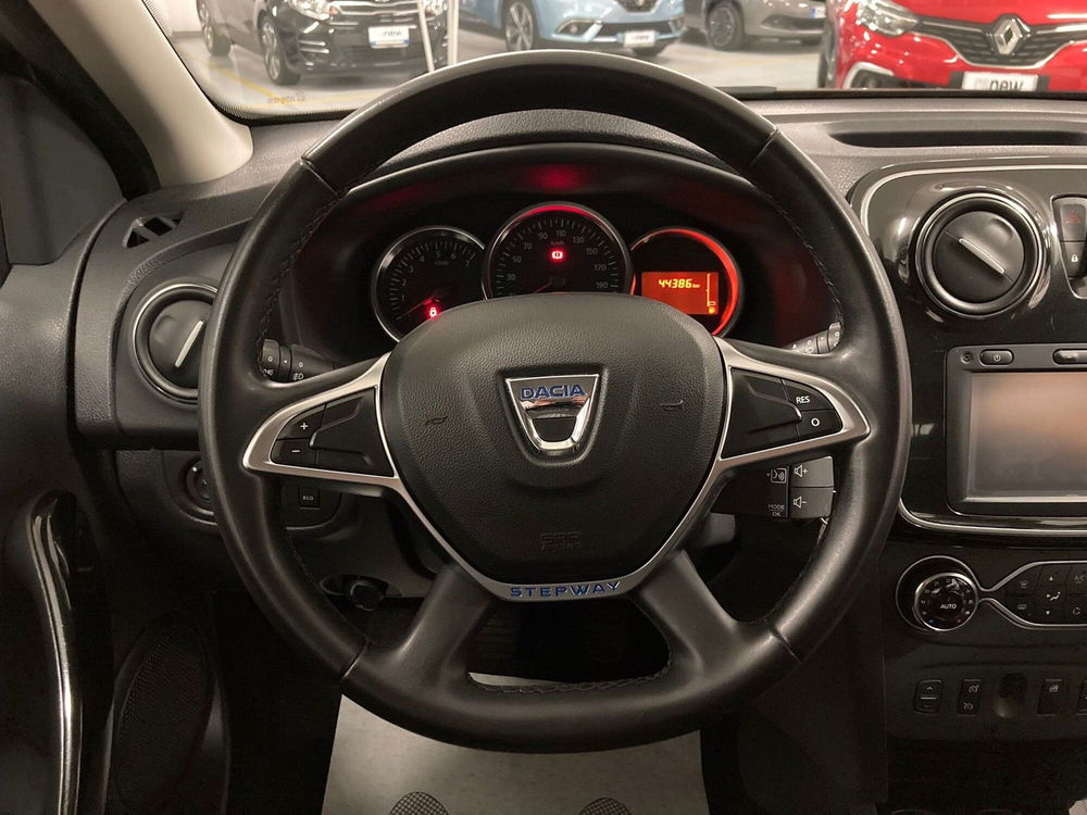 Dacia Sandero usata a Brescia (15)