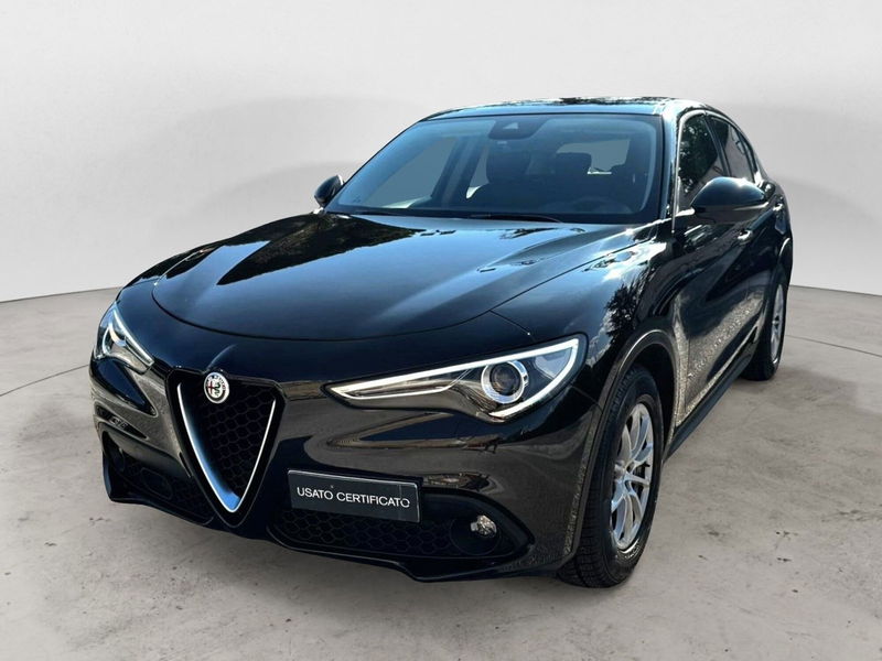 Alfa Romeo Stelvio Stelvio 2.2 Turbodiesel 180 CV AT8 Q4 Business del 2018 usata a Bari