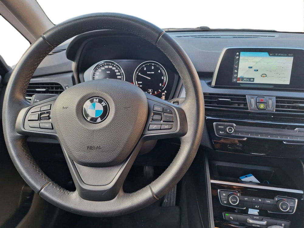 BMW Serie 2 Active Tourer usata a Bari (9)