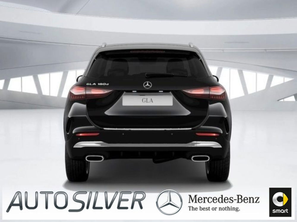 Mercedes-Benz GLA SUV nuova a Verona (4)