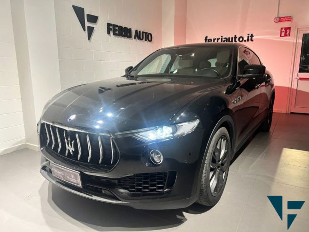 Maserati Levante usata a Udine (2)