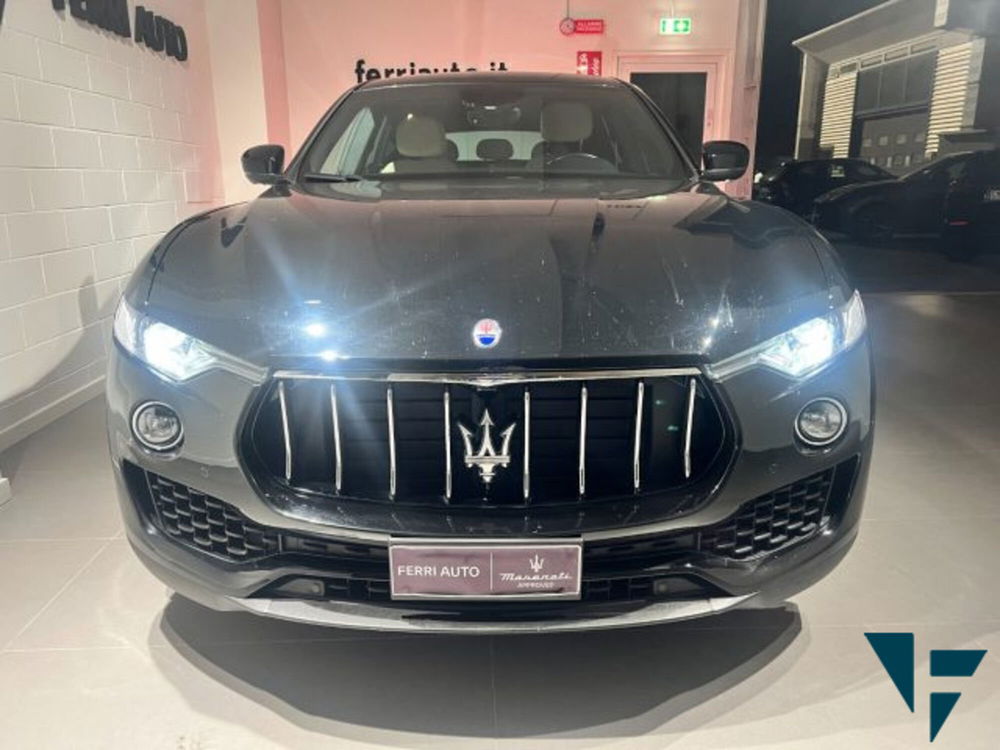 Maserati Levante usata a Udine (3)