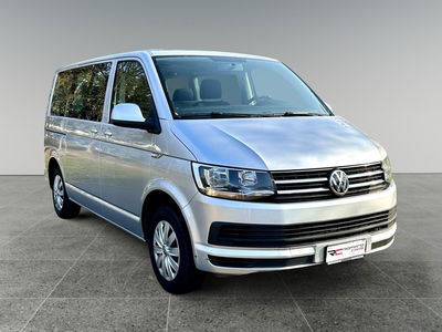 Volkswagen Veicoli Commerciali Caravelle 2.0 TDI 150CV DSG PC Comfortline  del 2016 usata a Nova Milanese