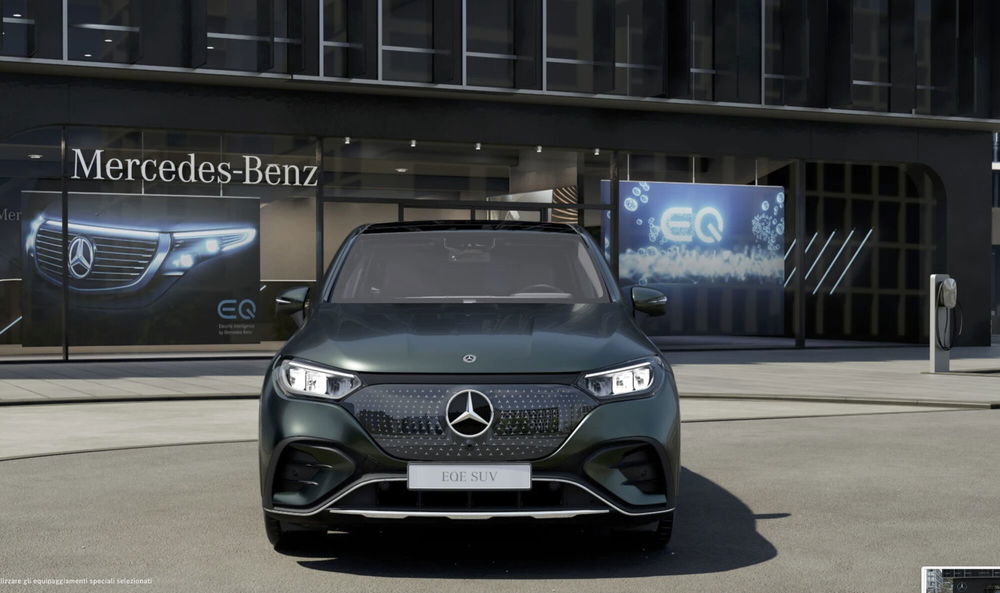 Mercedes-Benz EQE SUV nuova a Bergamo (2)