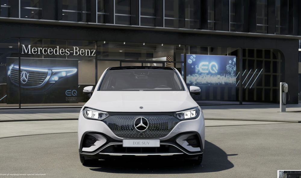 Mercedes-Benz EQE SUV nuova a Bergamo (2)