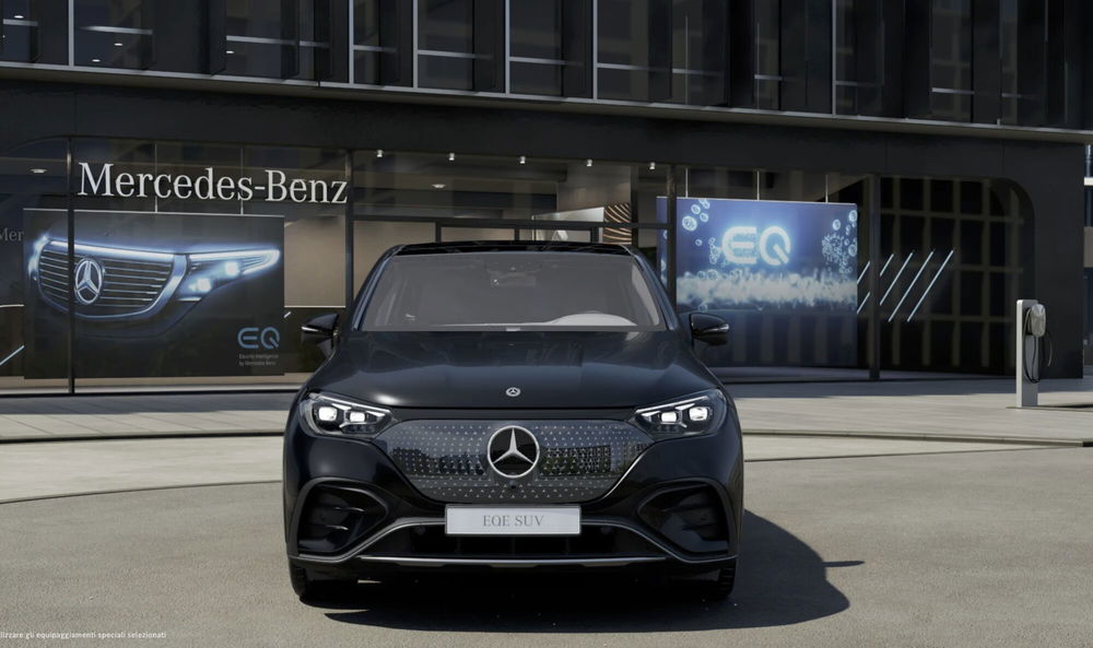 Mercedes-Benz EQE SUV nuova a Bergamo (3)