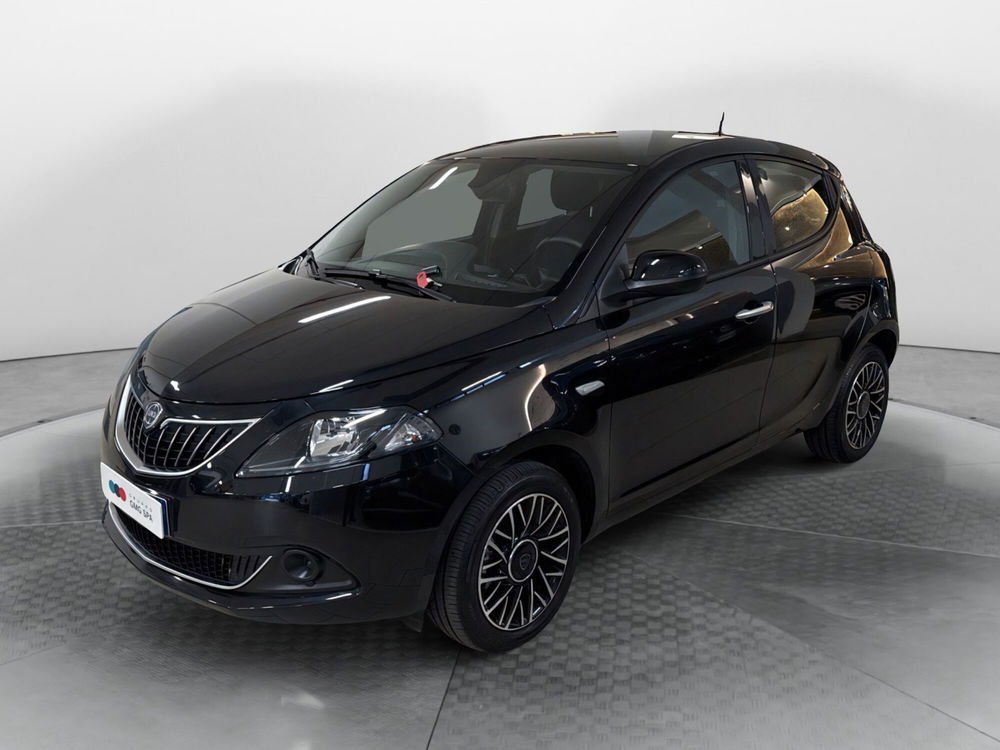 Lancia Ypsilon usata a Prato