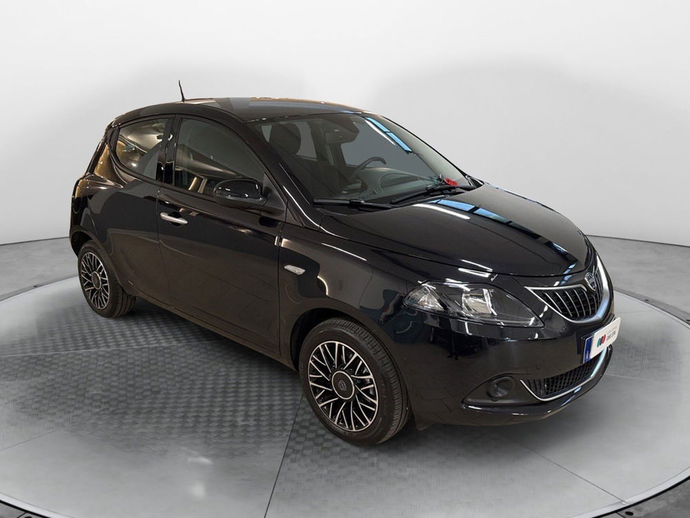 Lancia Ypsilon usata a Prato (3)