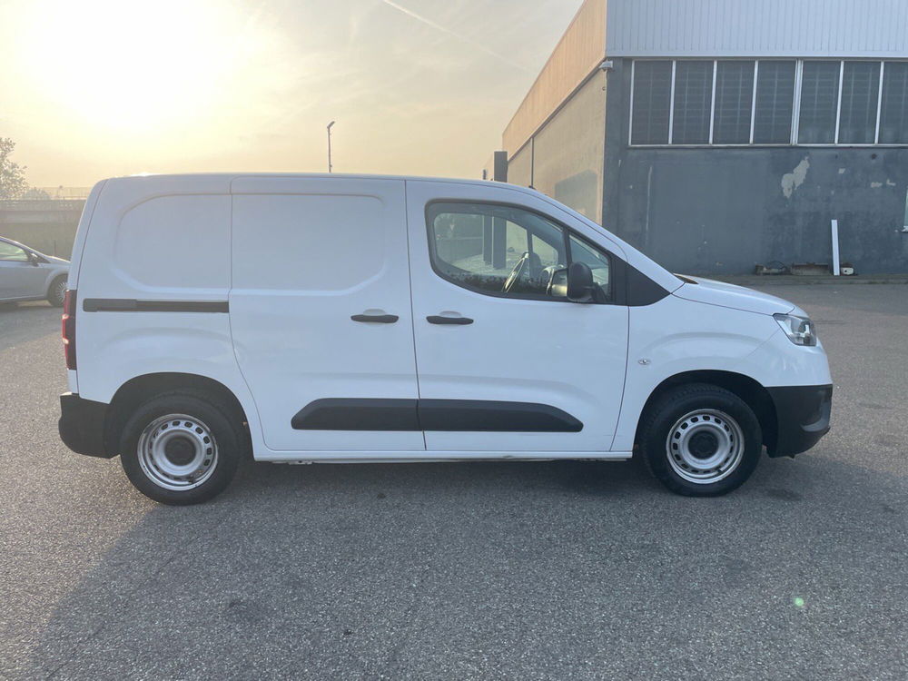 Toyota Proace City usata a Milano (9)