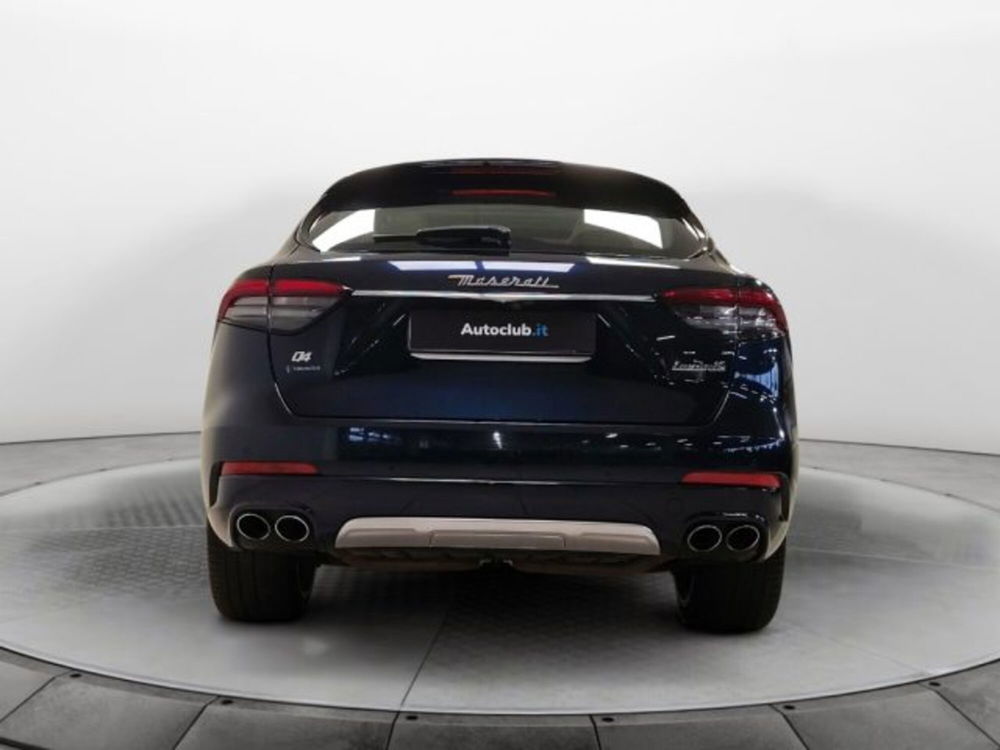 Maserati Levante usata a Modena (19)