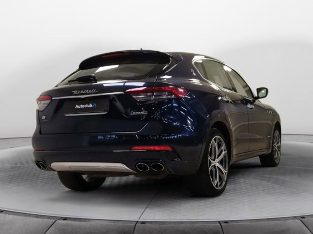 Maserati Levante usata a Modena (2)