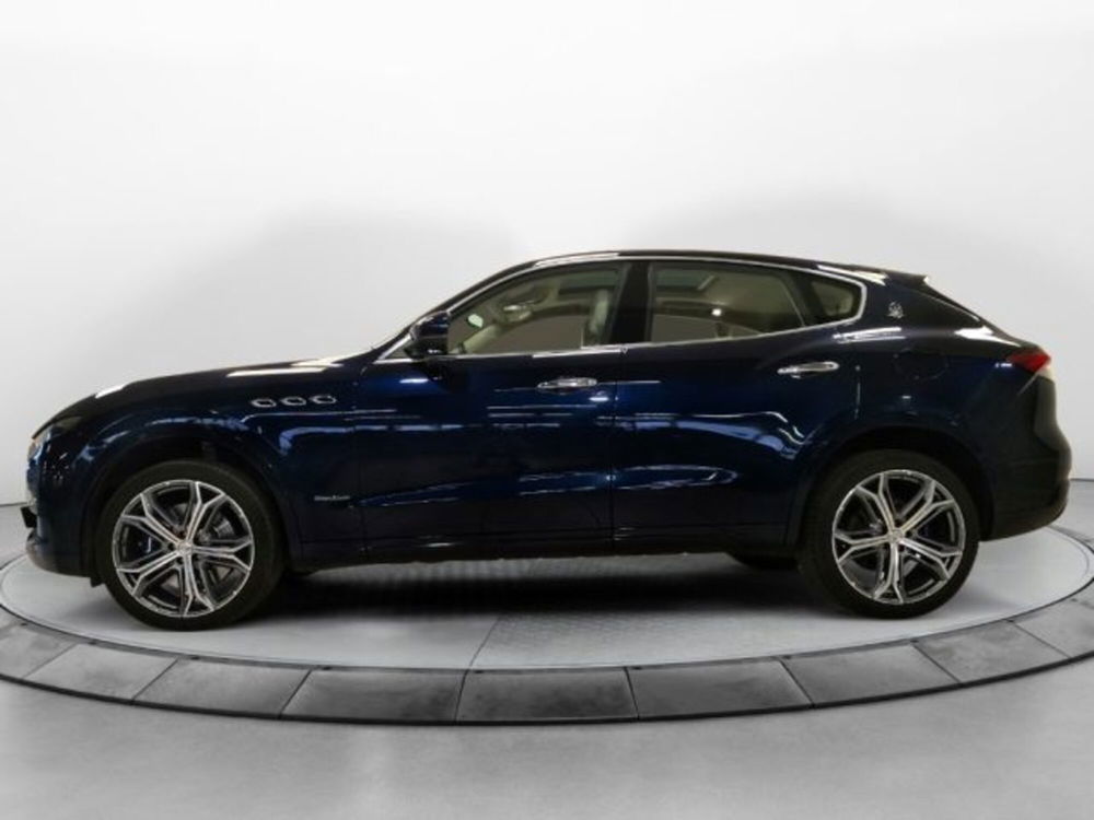 Maserati Levante usata a Modena (3)