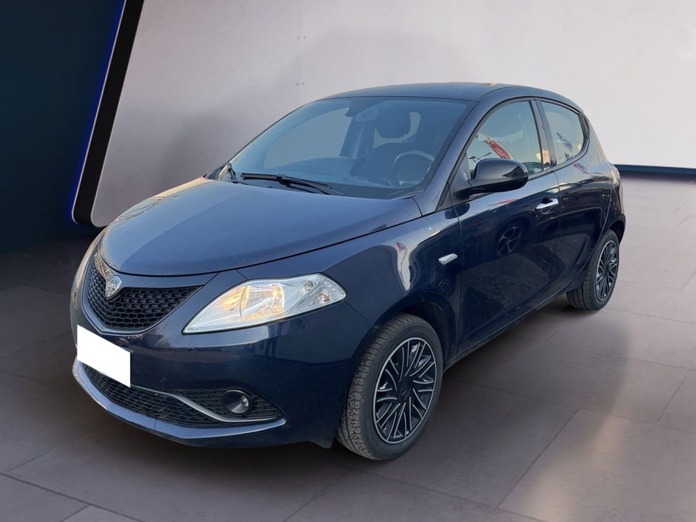 Lancia Ypsilon usata a Torino (2)