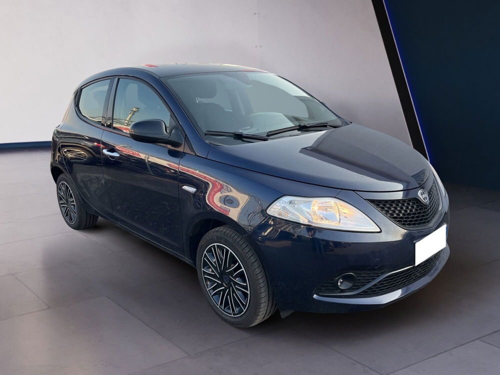 Lancia Ypsilon usata a Torino (3)