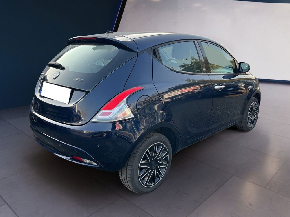 Lancia Ypsilon usata a Torino (4)