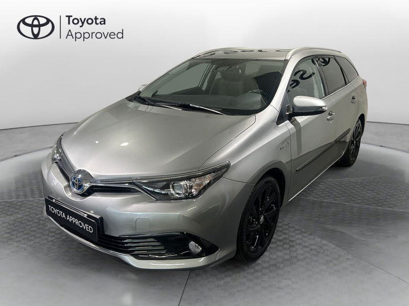 Toyota Auris Station Wagon 1.8 Hybrid Active Eco del 2016 usata a Milano