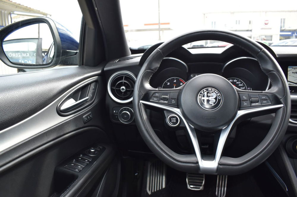 Alfa Romeo Stelvio usata a Catania (12)