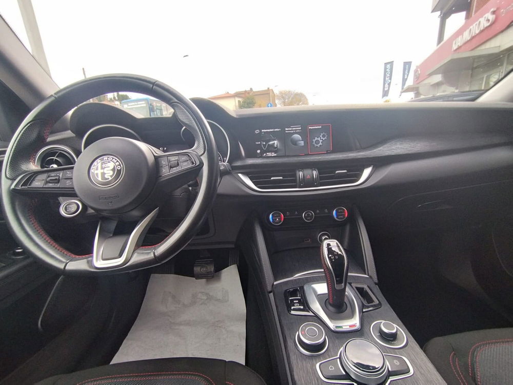 Alfa Romeo Stelvio usata a Arezzo (10)