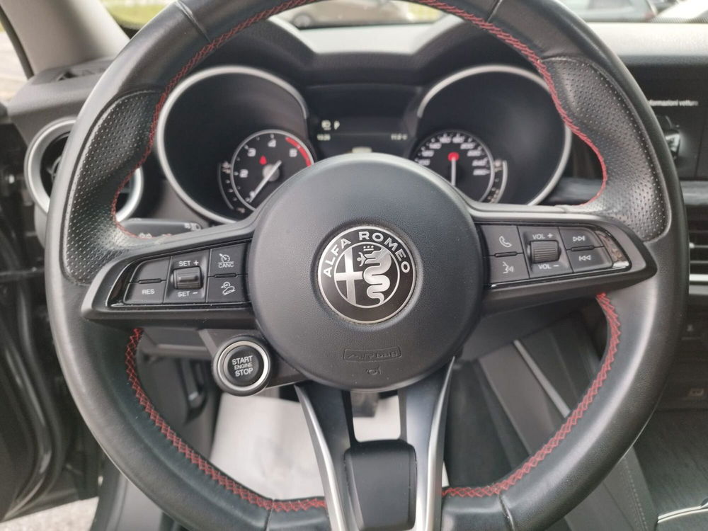 Alfa Romeo Stelvio usata a Arezzo (12)